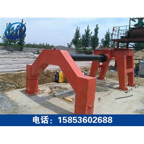 Suspended roller cement pipe making machine