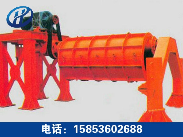 Suspended roller cement pipe making machine