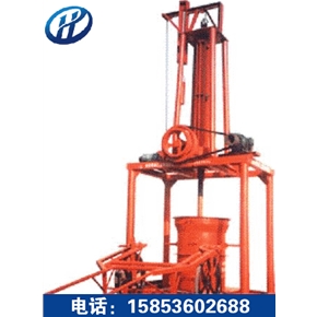 Vertical squeezing cement pipe making machine